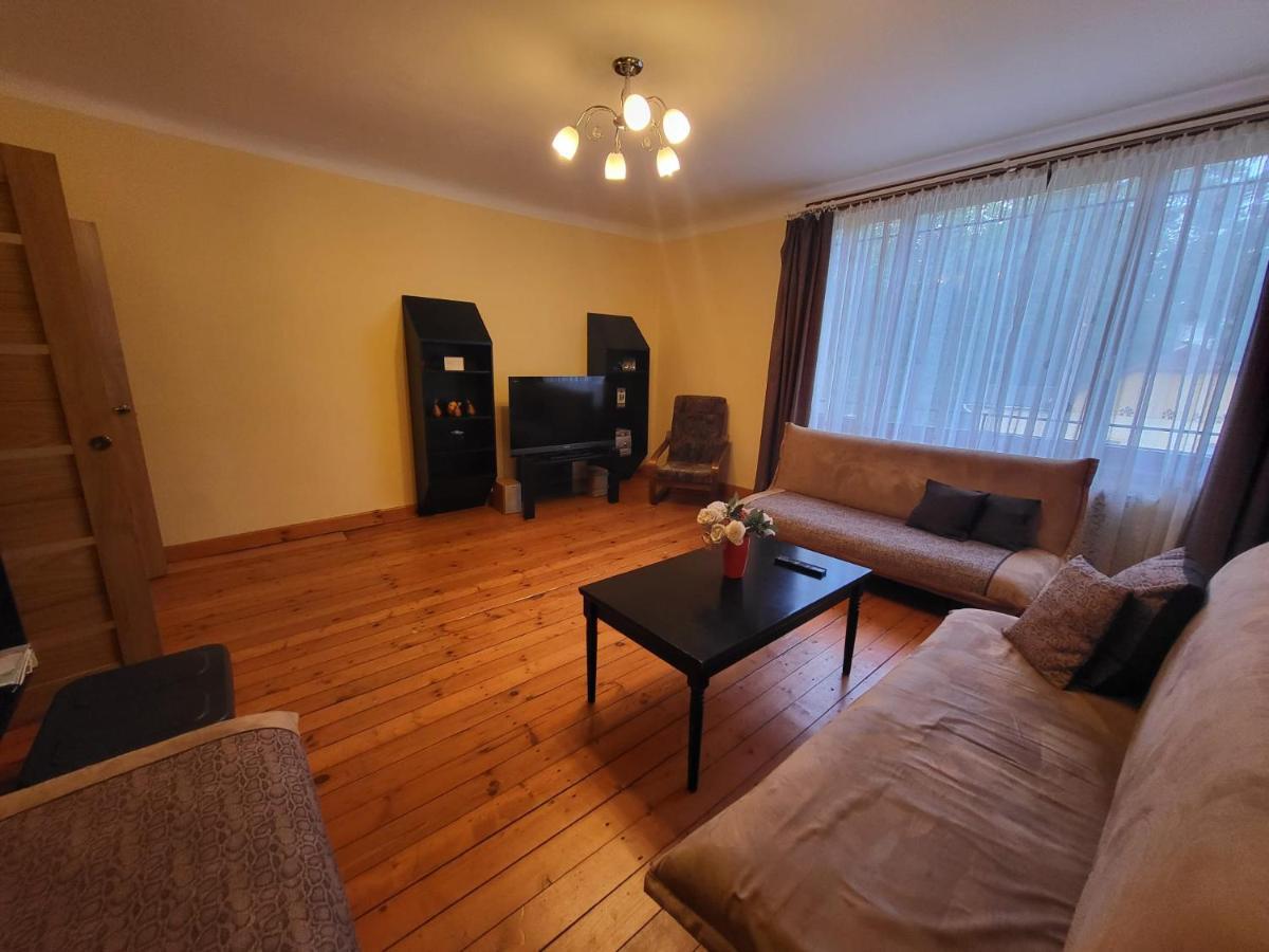 Apartamento 19 Jasminu Street Jūrkalne Exterior foto